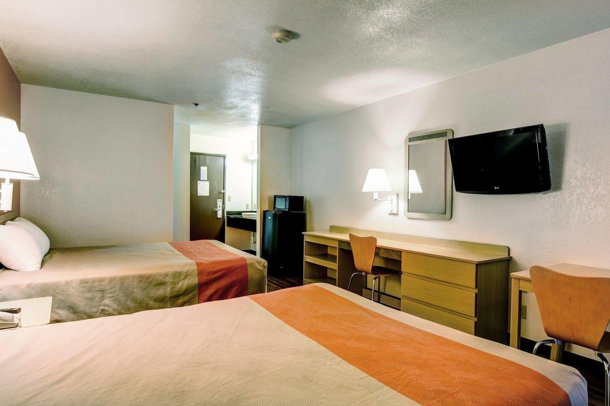 Motel 6-Columbia, Mo - East Екстер'єр фото